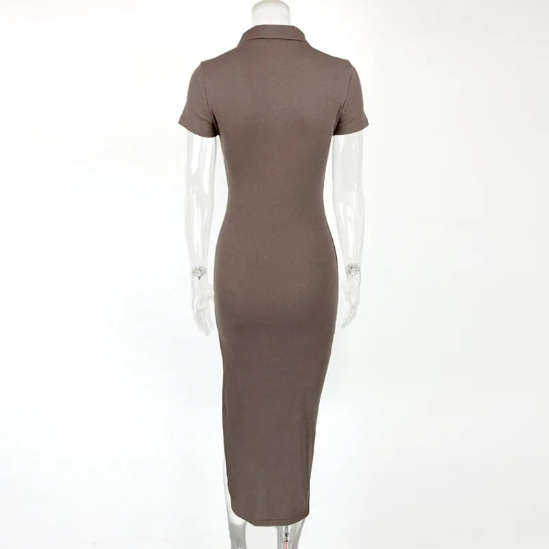 שמלת מקסי סרוגה בעיצוב שסע וצווארון פולו  - ולנטינה