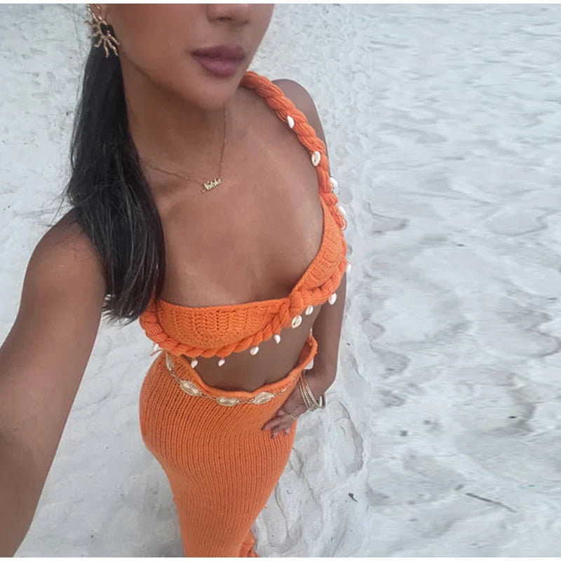 סט חוף סרוג שני חלקים בעיטור צדפות ופנינים טופ וחצאית מקסי / מיני - Adrianna