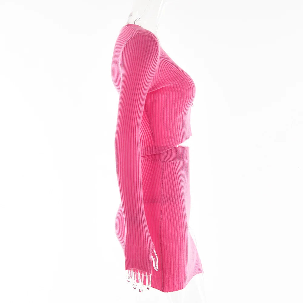 סט סרוג חצאית מיני וחולצת סגירת כפתורים - כרמי