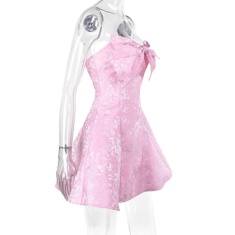 שמלת מיני סטרפלס בגזרת A בעיטור פפיון ורקמת איורי פרחים - אלינה