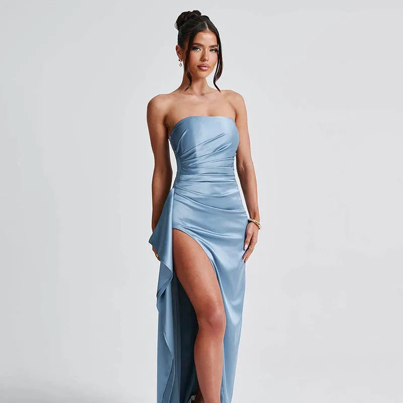 שמלת מקסי סטרפלס סאטן בעיצוב כיווצים ושסע - עמליה