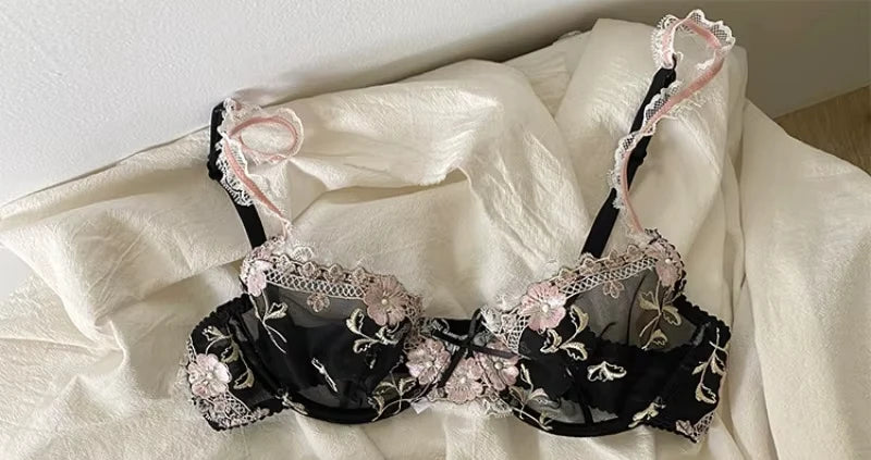 סט בעיצוב שקוף בעיטור רקמת פרחים ותחרה - Presley