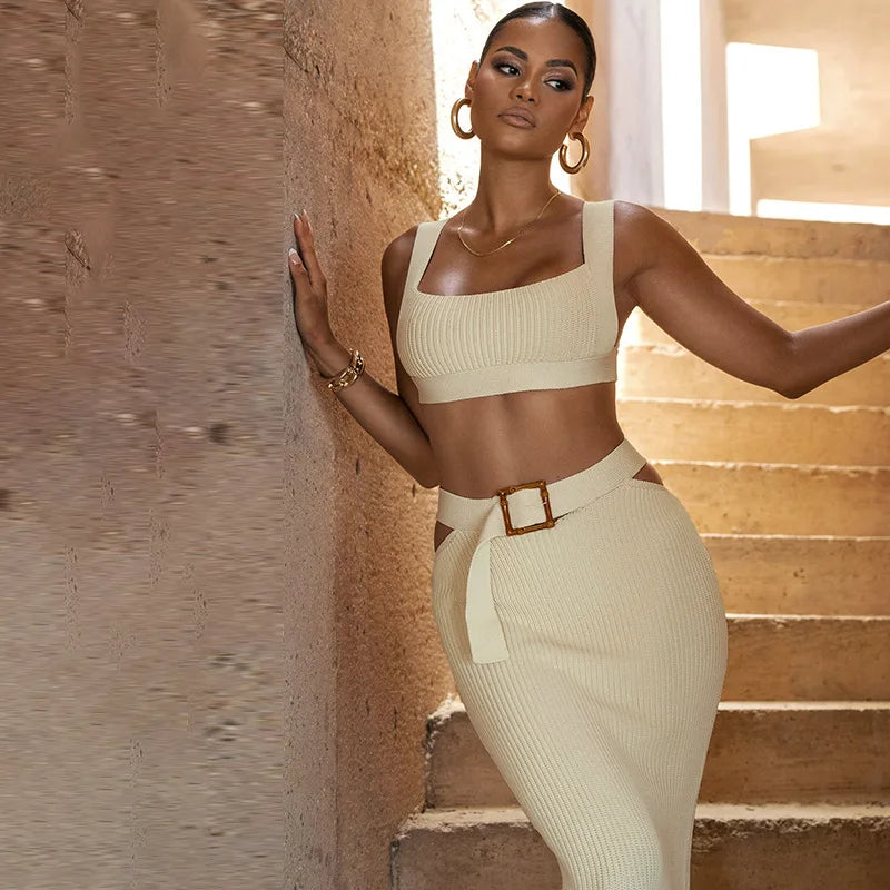 סט סרוג שני חלקים טופ וחצאית מקסי בעיטור אבזם חגורה - Tasi