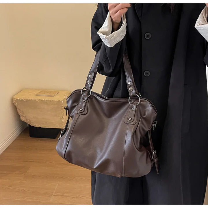 Retro design faux leather bag