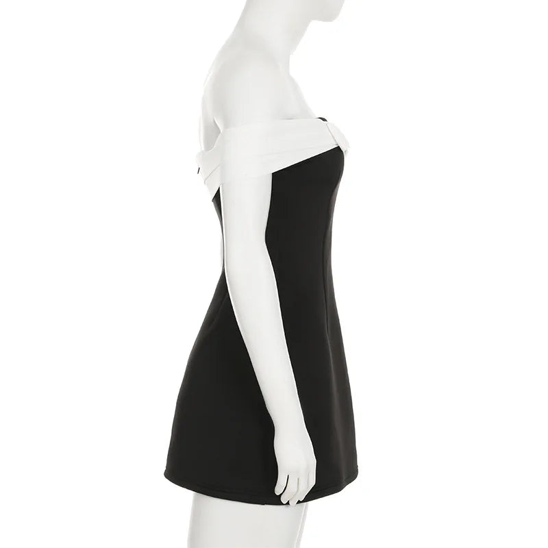 שמלת מיני בגזרת A בעיטור פפיון כתפיים חשופות - הלני