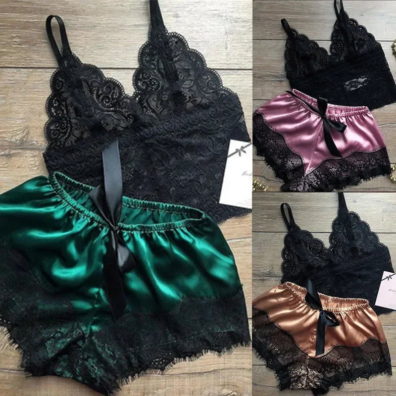 סט בייבידול מכנסיים קצרים בד סאטן וטופ תחרה - Noelle