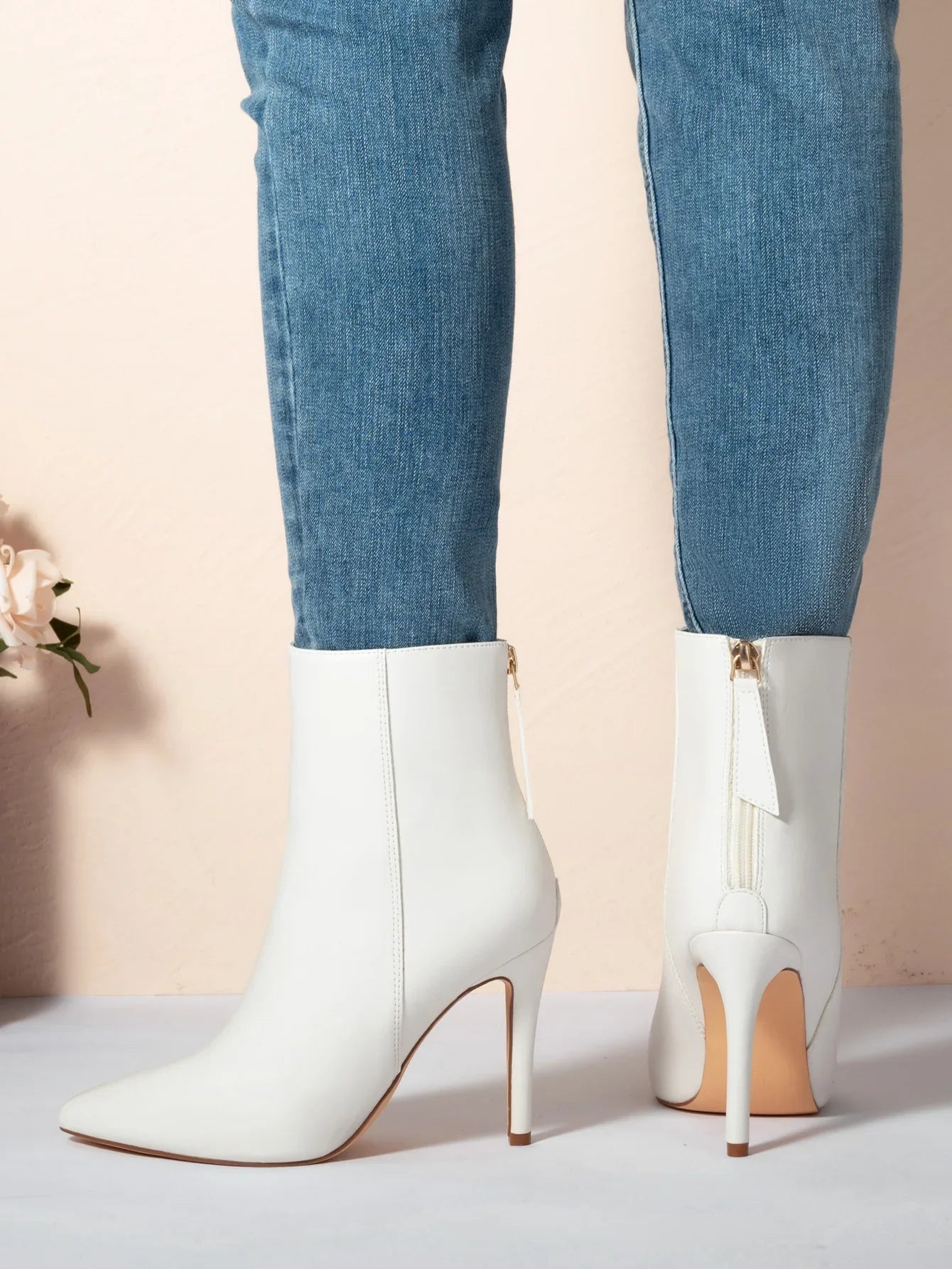 מגפי עקב דמוי עור שפיץ - טלי