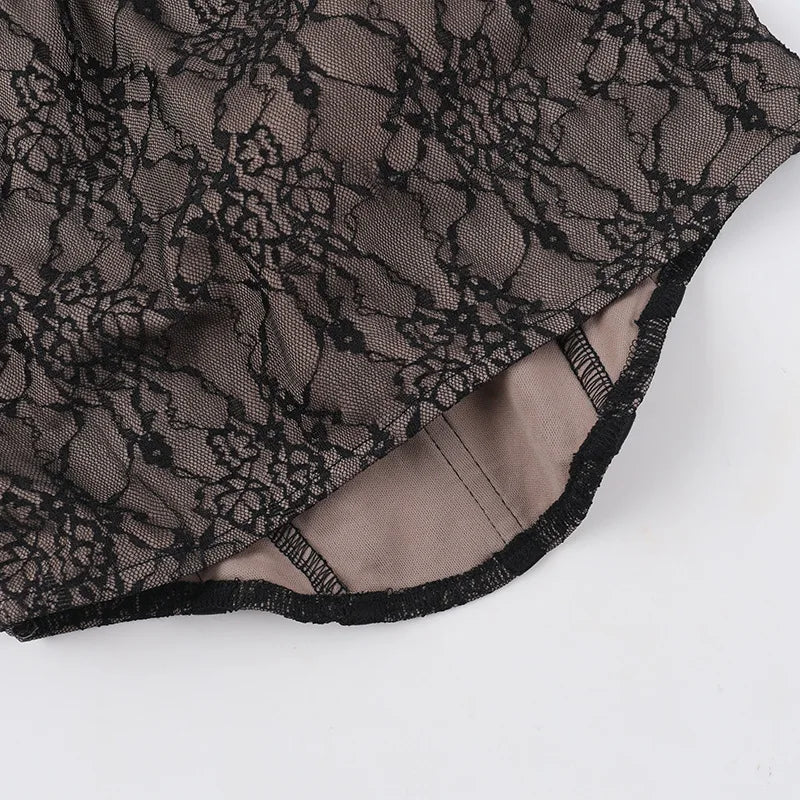 טופ מחוך תחרה בעיטור שרוולון תחרה - מילה