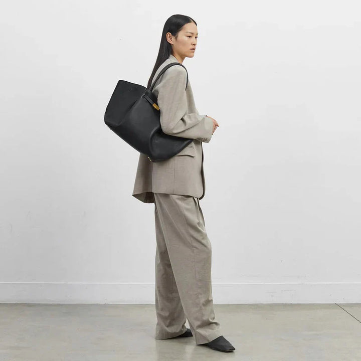 Leather / suede bag with classic design