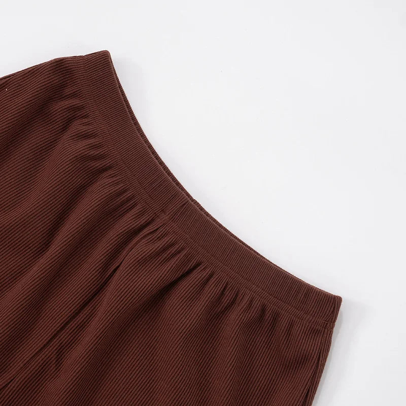 סט שני חלקים סרוג מכנסיים קצרים וחולצת גולף בעיצוב שסע - נארה