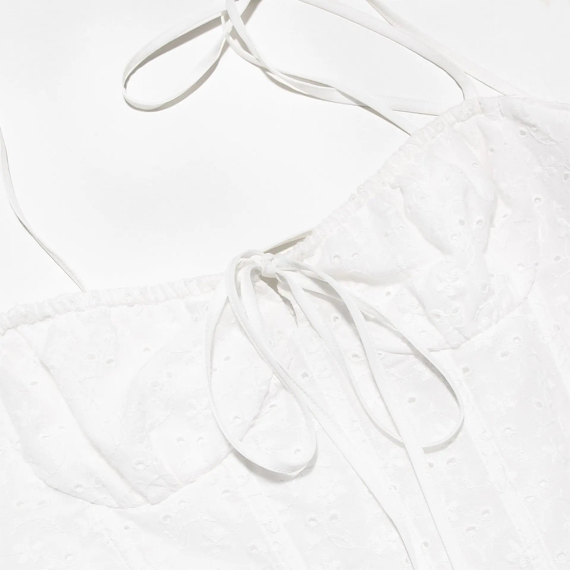 שמלת מיני בגזרת A בעיטור רקמה קשירה בכתפיות - GAYA