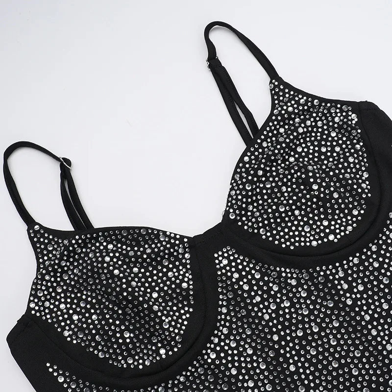 שמלת מידי צמודה בד מחטב בעיטור זרקונים מנצנצים ושרוולונים - Bridget