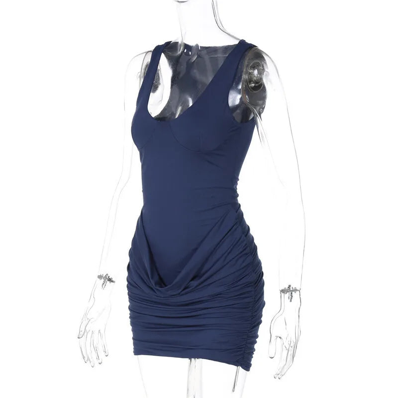 שמלת מיני בייסיק צמודה בעיצוב כיווצים - LIV