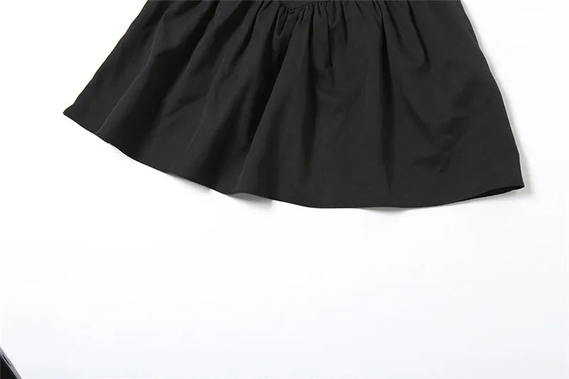 שמלת מיני בגזרת A סגירה בצוואר - סהר