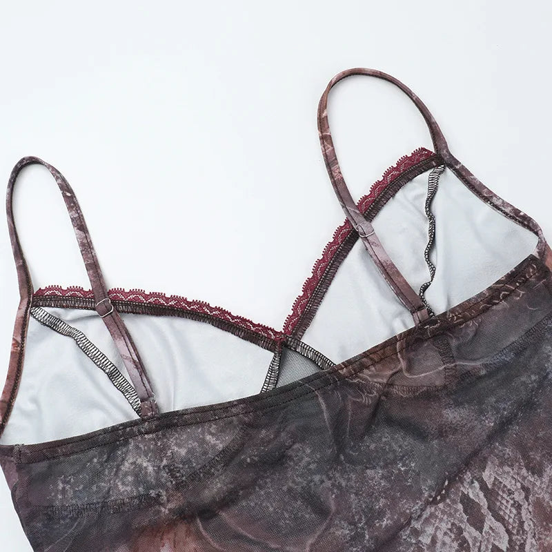 סט שני חלקים בעיצוב הדפס מיוחד טופ וחצאית מיני בעיטור שובל מלמלה - טוניק