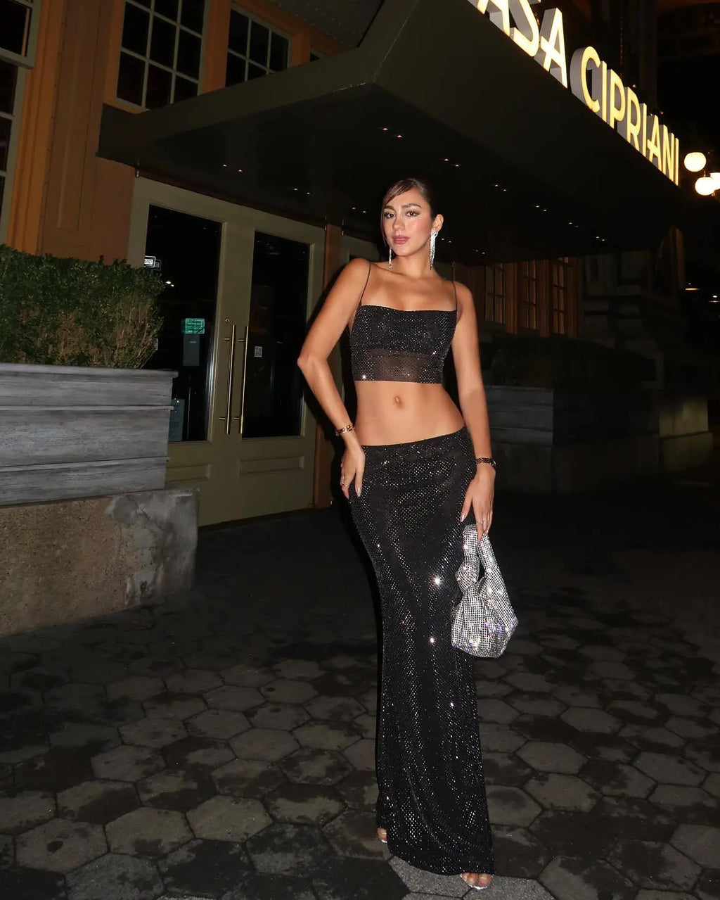 סט שני חלקים חצאית מקסי וטופ בעיטור זרקונים מנצנצים - שייני