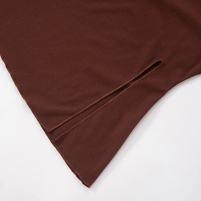 סט שני חלקים סרוג מכנסיים קצרים וחולצת גולף בעיצוב שסע - נארה