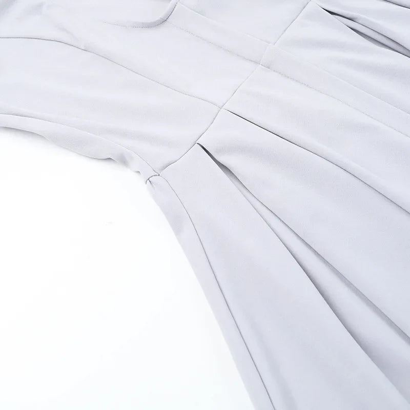 שמלת מיני מחויטת בגזרת A בעיצוב מחשוף - נעמי