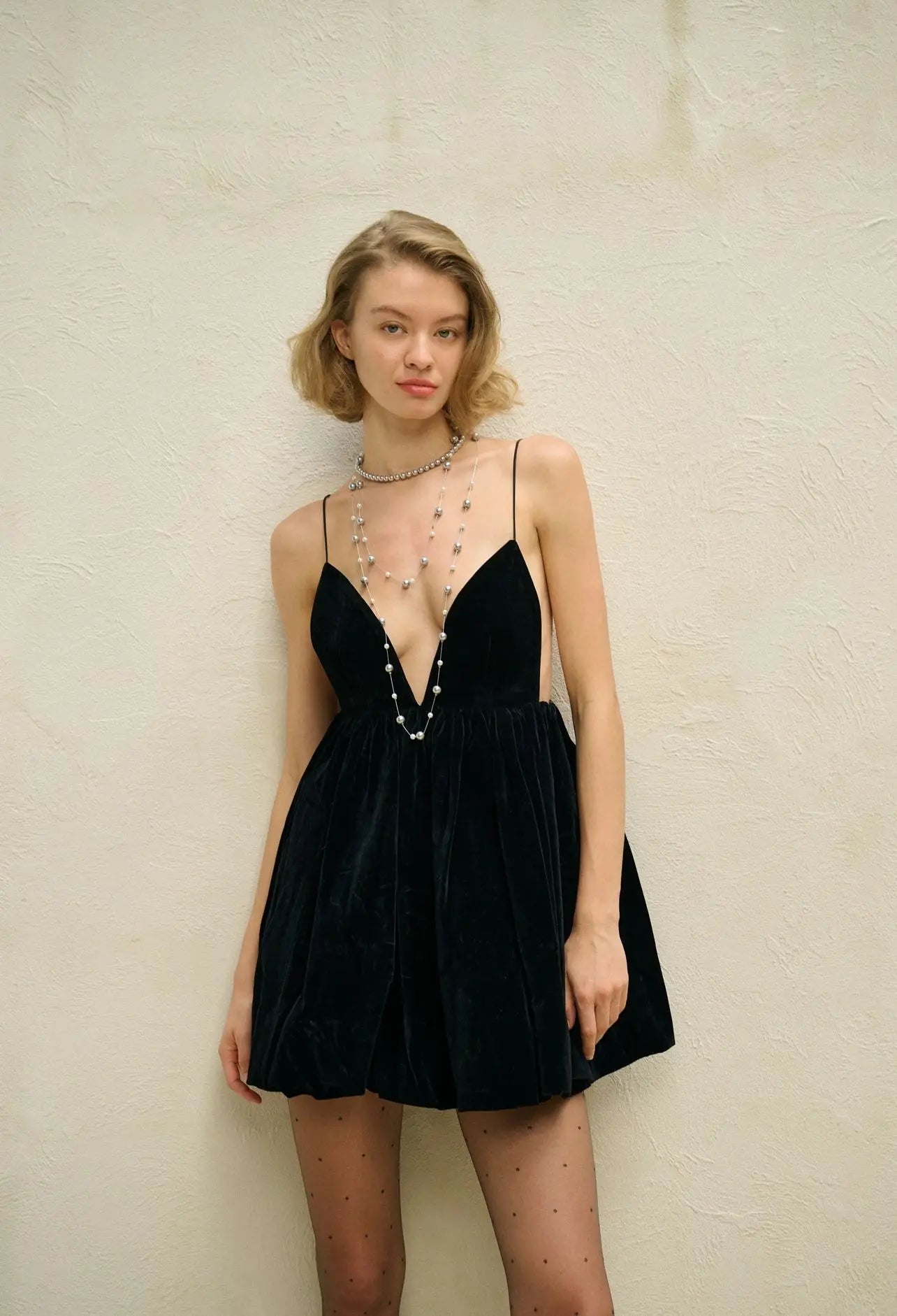 שמלת מיני בלון בד קטיפה גב פתוח - Myla