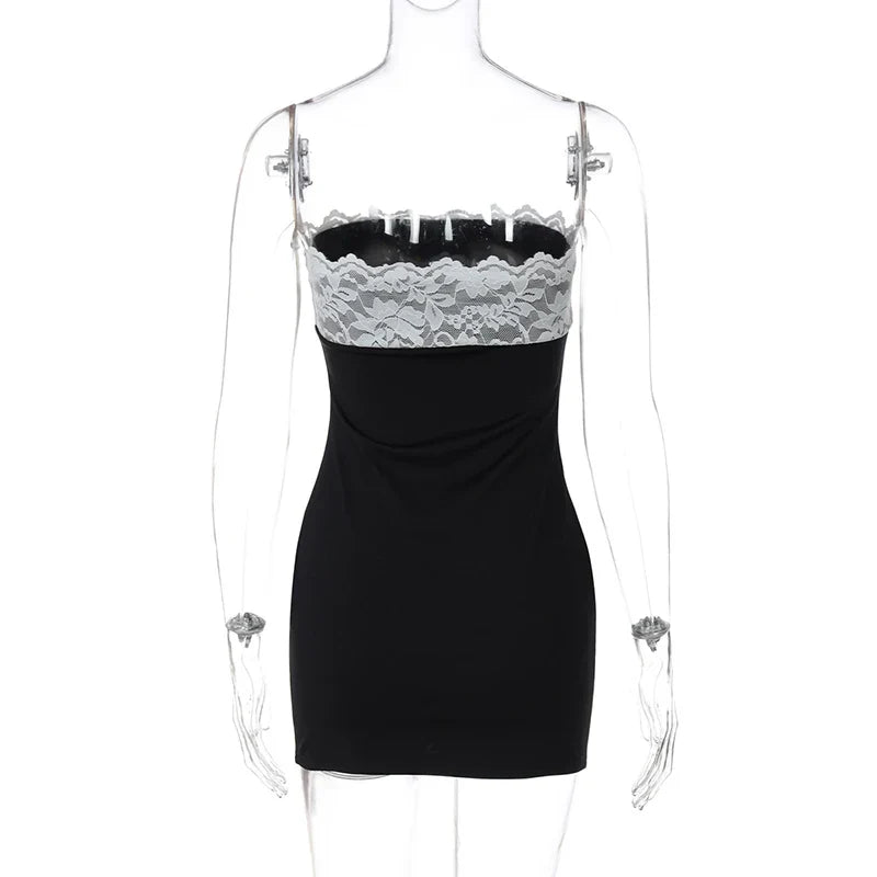 שמלת מיני סטרפלס בעיטור תחרה - מלי