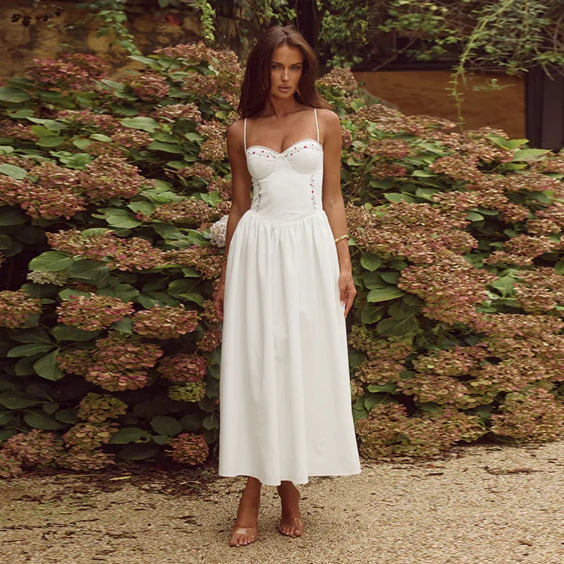 שמלת מקסי בעיצוב כפרי בעיטור רקמת פרחים - בלנקה