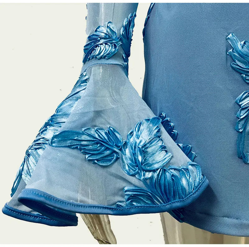 שמלת מיני בעיטור רקמת פרחים גב פתוח - מיכאלה