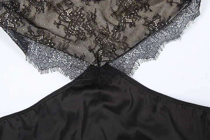 Strapless satin maxi dress in lace design with gloves and collar - GEE