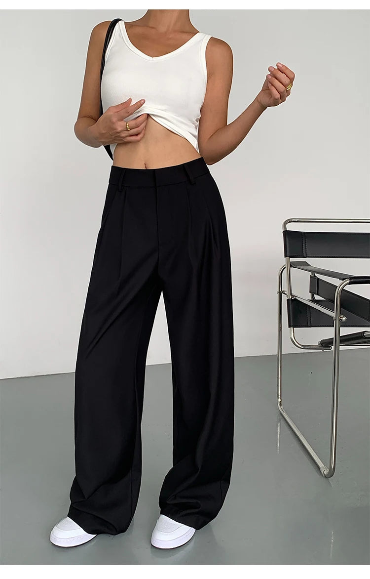 High-waisted tailored pants in a LOOSE design