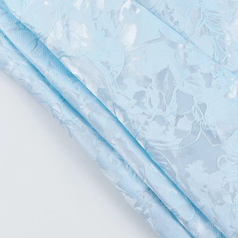 שמלת מיני בגזרת A קשירה בכתפיות בעיטור רקמת איורי פרחים - Marisol