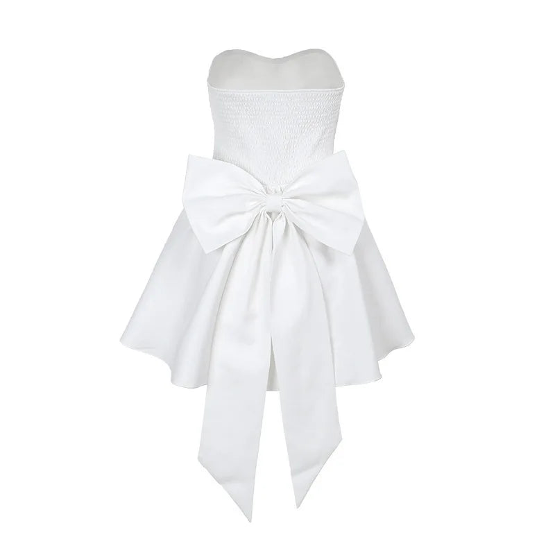 שמלת מיני סטרפלס בעיטור פפיון בגב בתוספת תחתית טול - Novalee