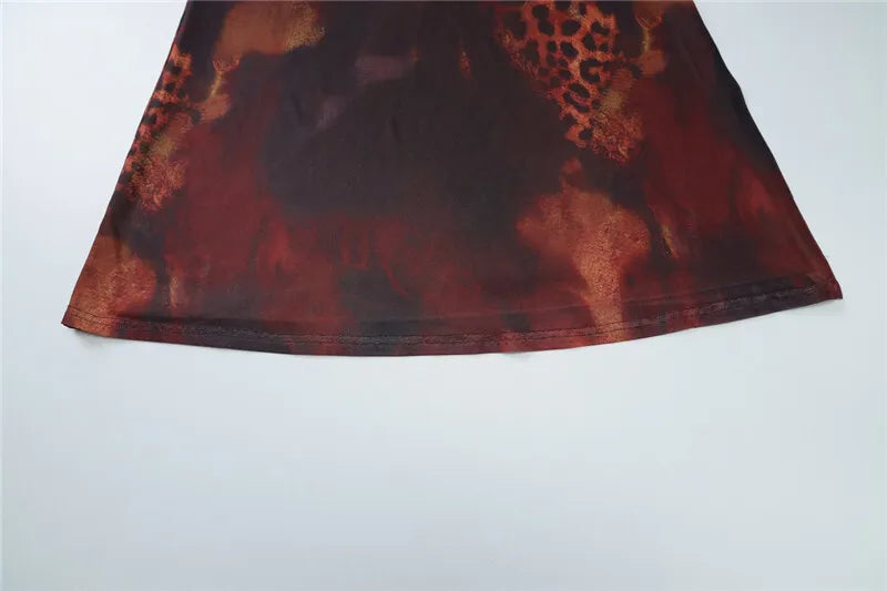 שמלת מקסי בעיצוב הדפס מיוחד בעיטור אבזם פרח - איירס