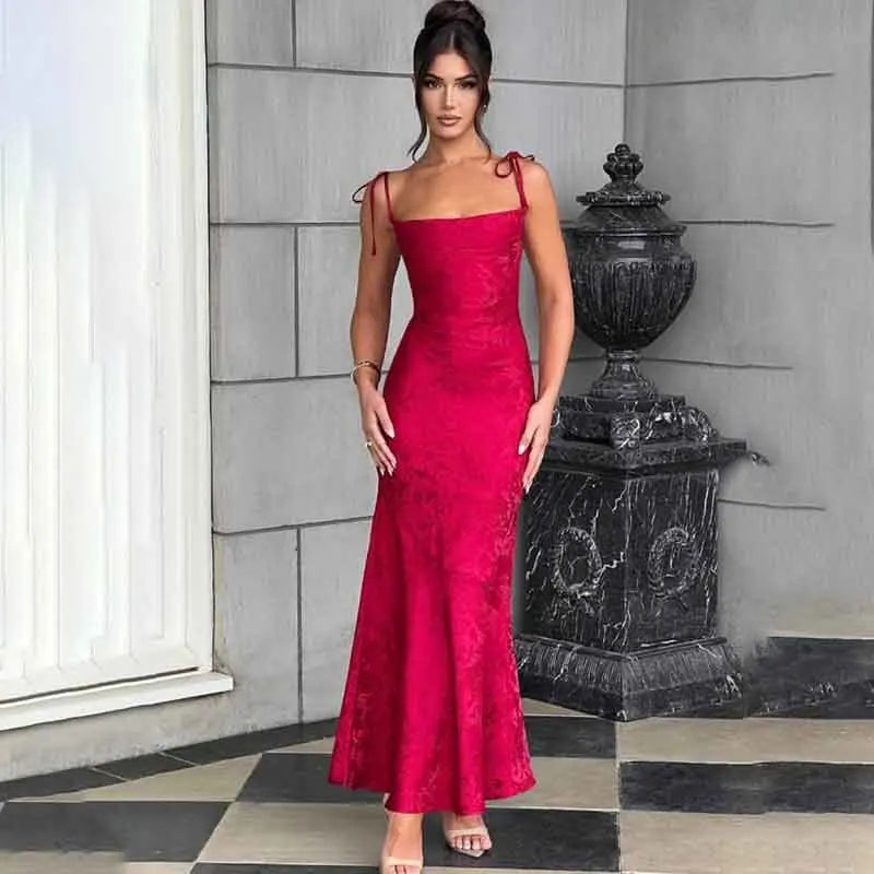 שמלת מקסי בעיצוב קשירה בכתפיות בעיטור רקמת איורי פרחים - לנואלה