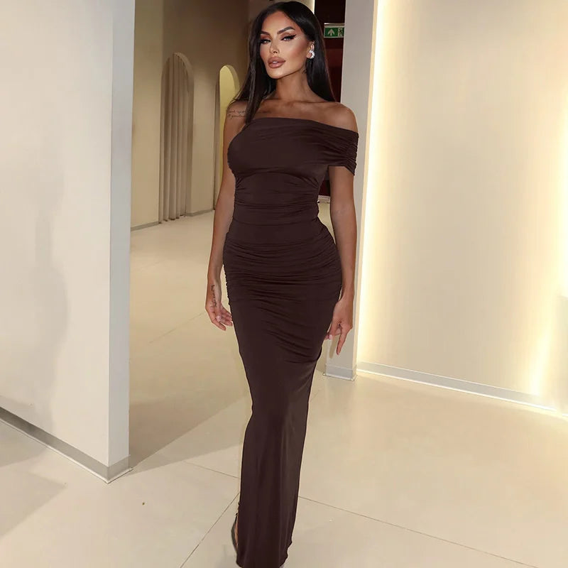 שמלת מקסי כיווצים בעיצוב כתפייה אחת כתפיים חשופות - דולצ'ה