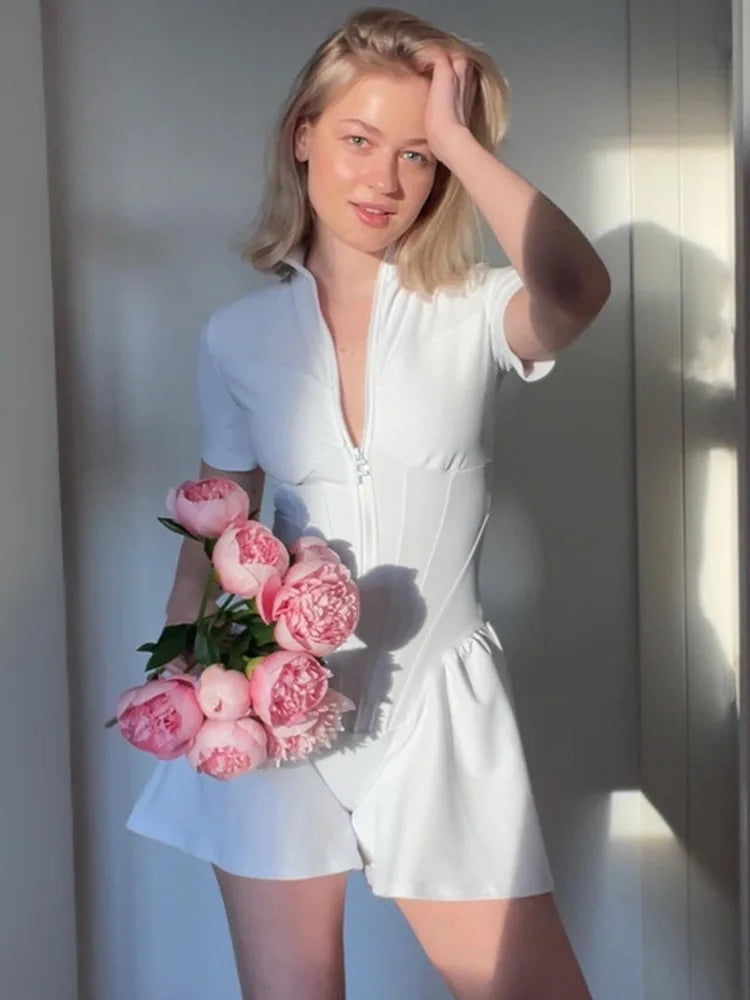 אוברול ספורטיבי קצר בגזר מחוך סגירת רוכסן קדמי - Averie