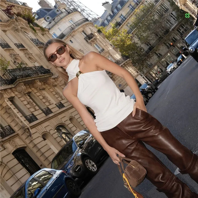 טופ גופייה בעיצוב גולף בעיטור אבזם - מויה