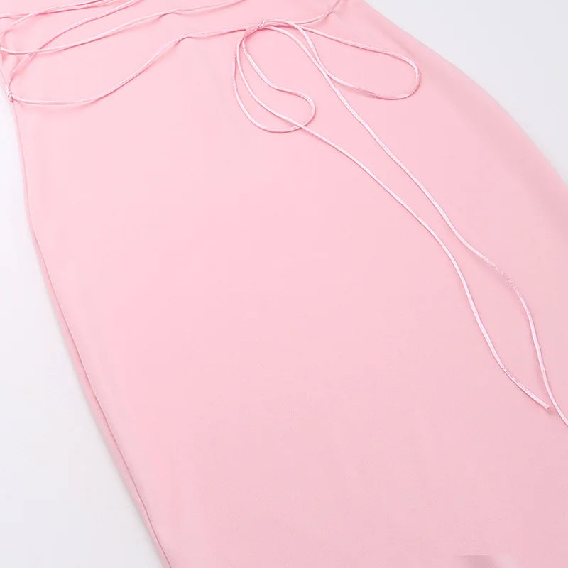 שמלת מקסי בעיטור רקמת וכתפיות פרחים בעיצוב חוט קשירה - הלינה