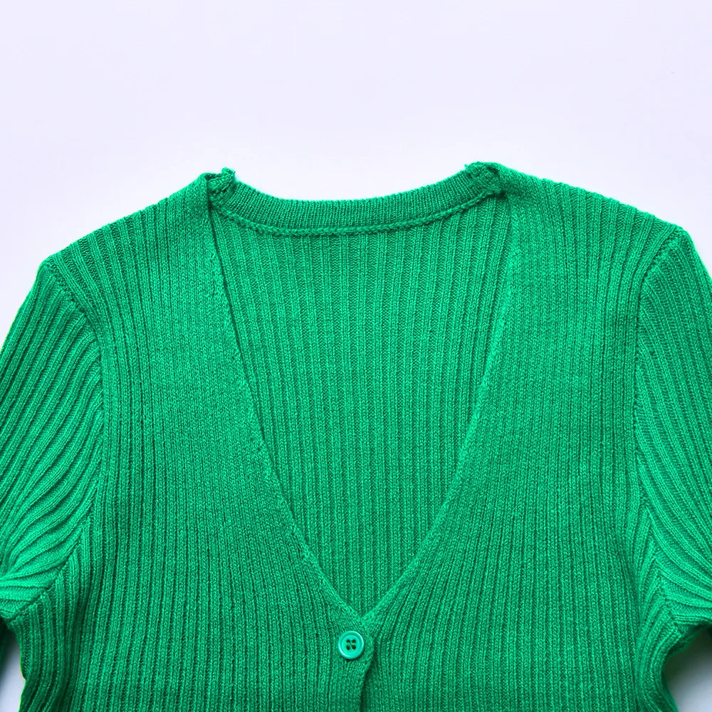 סט סרוג חצאית מיני וחולצת סגירת כפתורים - כרמי