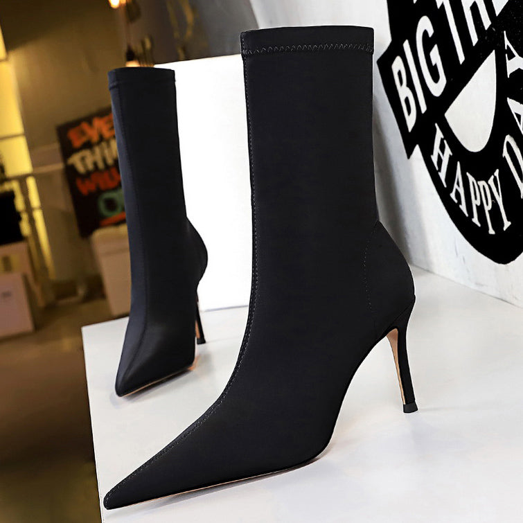 מגפי עקב שפיץ משי - קלואה