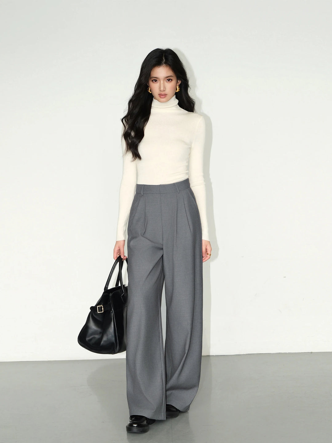 High-waisted tailored pants in a LOOSE design