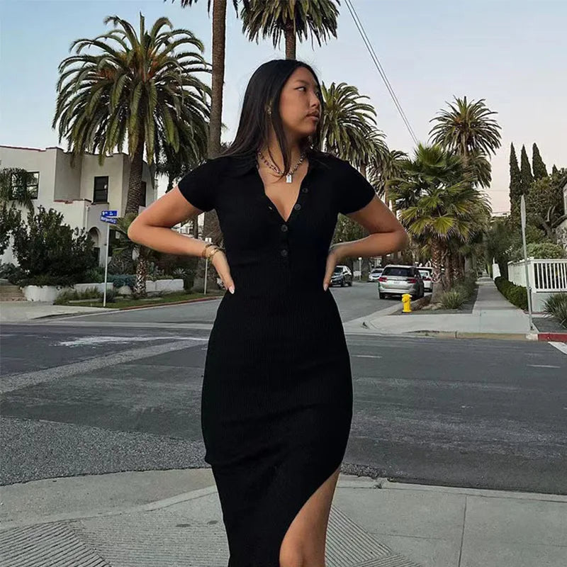 שמלת מקסי סרוגה בעיצוב שסע וצווארון פולו  - ולנטינה