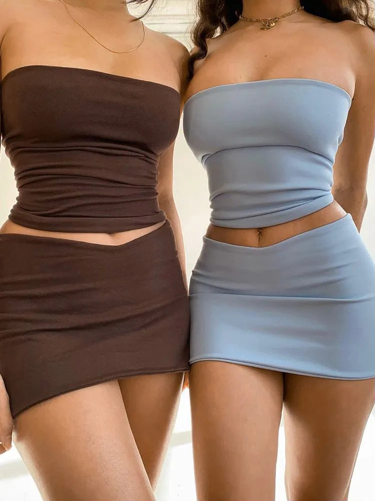 סט שני חלקים טופ סטרפלס וחצאית מיני - טני