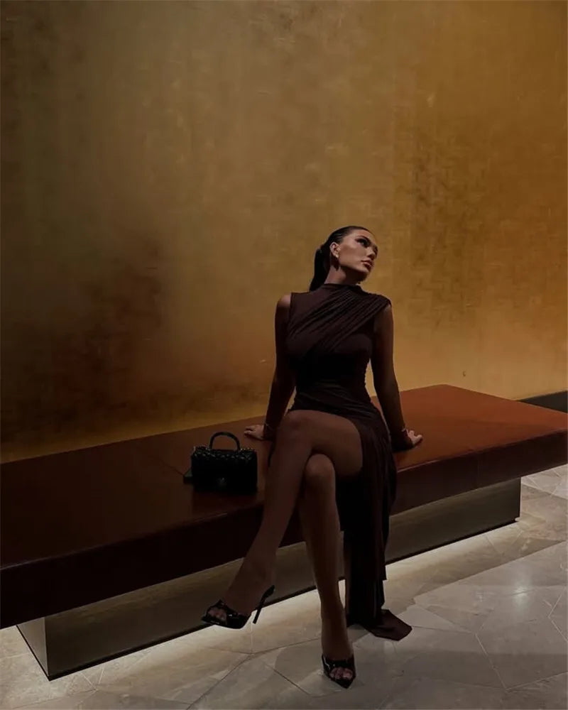 שמלת מיני כיווצים בעיצוב אסימטרי בעיטור שובל - ג'יי