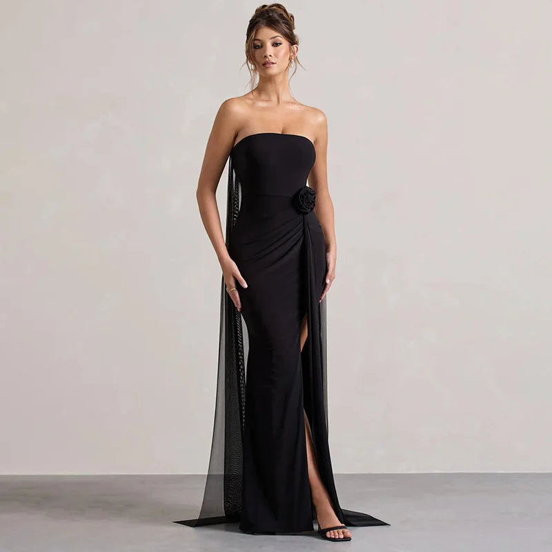 שמלת מקסי סטרפלס בעיצוב שסע ושובל שיפון בעיטור פרח - אנג'לס