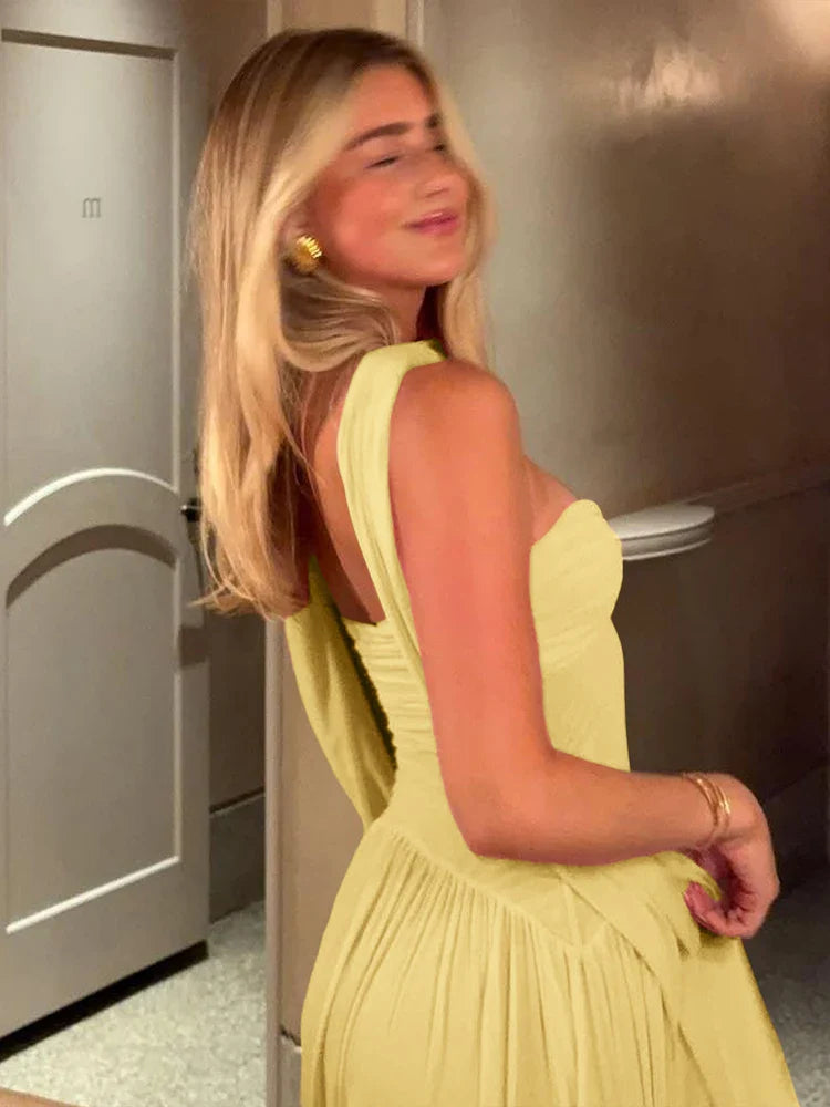 שמלת מקסי סטרפלס שיפון בעיצוב כיווצים בעיטור צעיף תואם - מיה