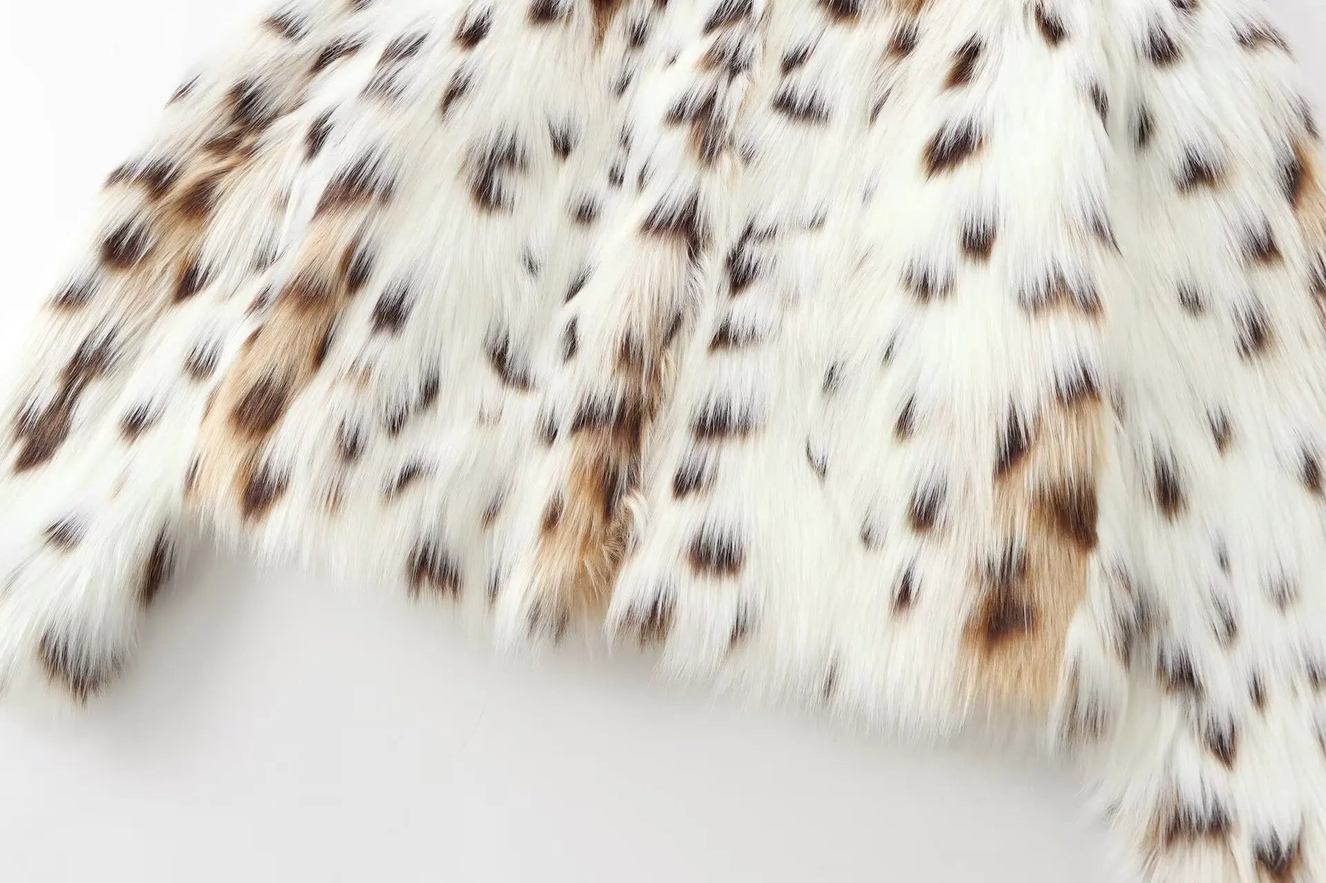 מעיל פרווה - רירי