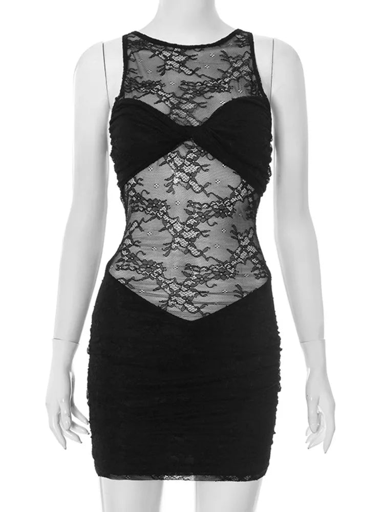 שמלת מיני כיווצים בעיצוב תחרה  - ניה