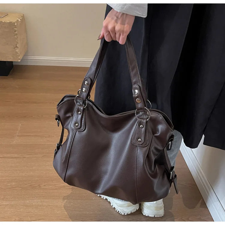 Retro design faux leather bag