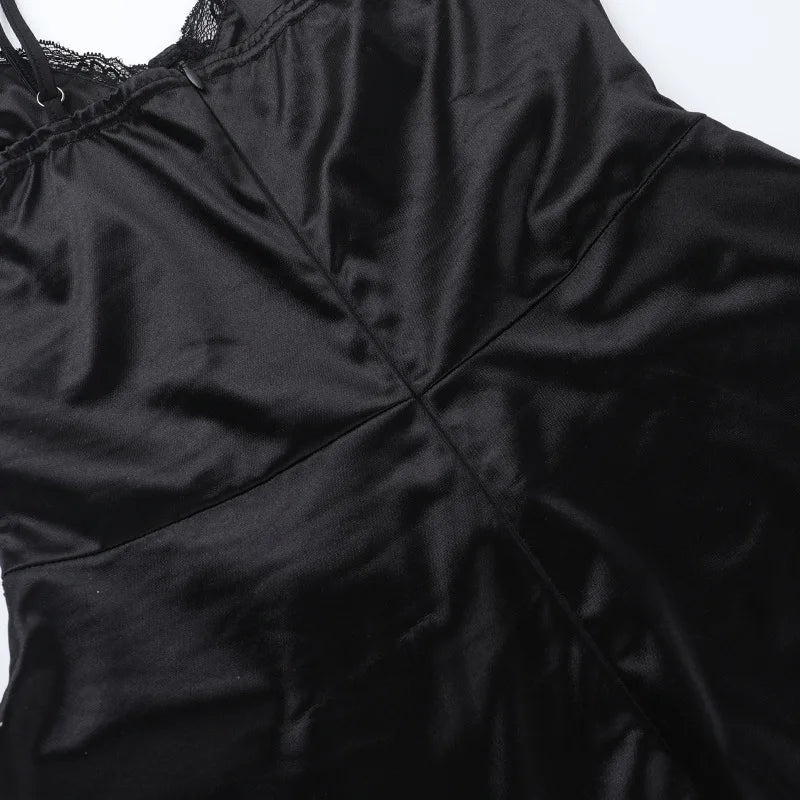 שמלת מיני סאטן בגזרת A בעיטור תחרה - Meilani