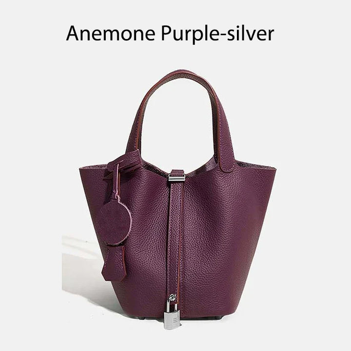 Leather bag with classic design