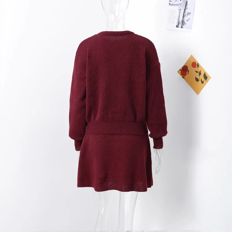 סט שני חלקים סרוג חולצת אובר סייז וחצאית מיני - יעלה